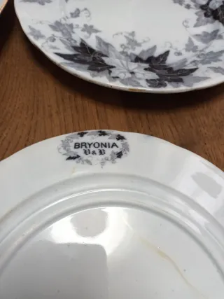 Lote 4 piatti antichi in porcellana di diverse marche