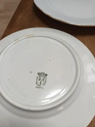 Lote 4 piatti antichi in porcellana di diverse marche