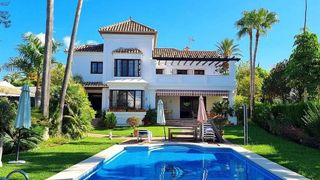 Chalet en alquiler en Elviria en Marbella