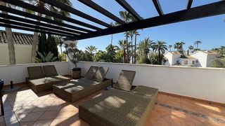 Chalet en alquiler en Elviria en Marbella