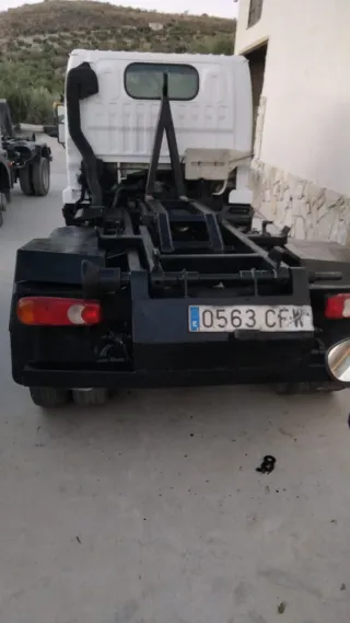 Nissan Cabstar 2003 multilift