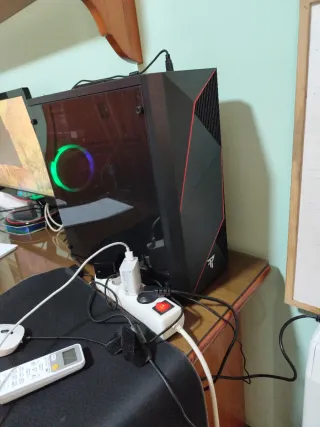 PC Gaming Negro con luces