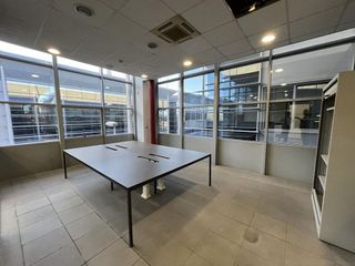 Nave industrial en alquiler en Port en Badalona