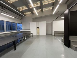 Nave industrial en alquiler en Port en Badalona