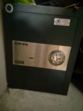 Caja Fuerte López 4206