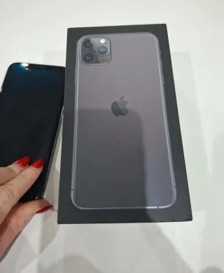 iPhone 11 Pro Max Grigio Siderale