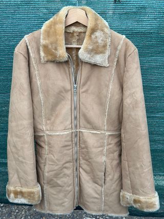 Chaqueta pelo sintético beige