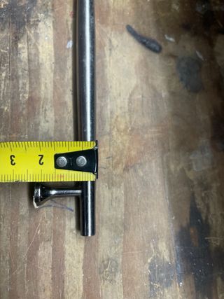 Tiradores de armario metálicos plateados. Nuevos