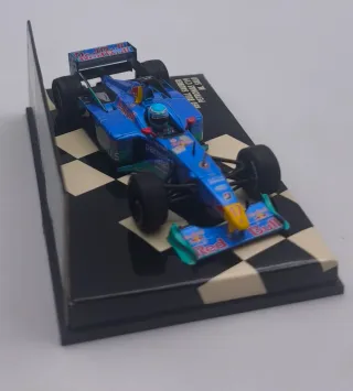 RED BULL SAUBER PETRONAS C19 M. SALO