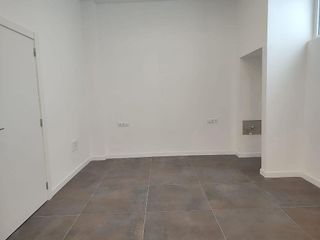 Local comercial en alquiler en Marxalenes en Valencia