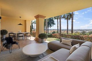 Piso en alquiler en Nueva Andalucía centro en Marbella