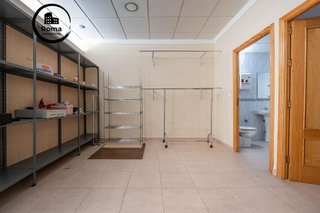 Local comercial en venta en Las Tres Cruces en Armilla