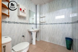 Local comercial en venta en Las Tres Cruces en Armilla