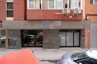 Local comercial en alquiler en Ensanche - Diputación en Alicante