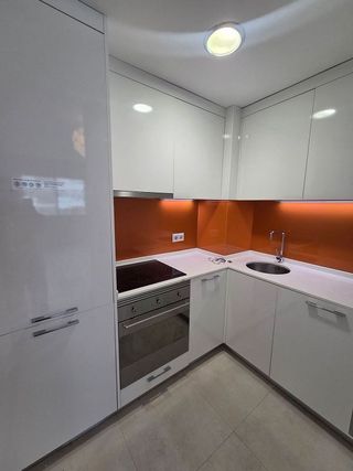 Piso en alquiler en Castillejos en Madrid