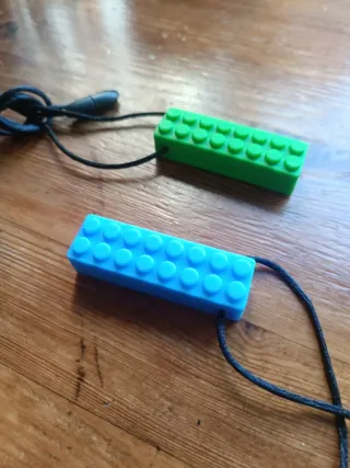 Tilcare Chew Chew colgante sensorial tipo LEGO