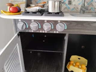 Cocinita de madera infantil