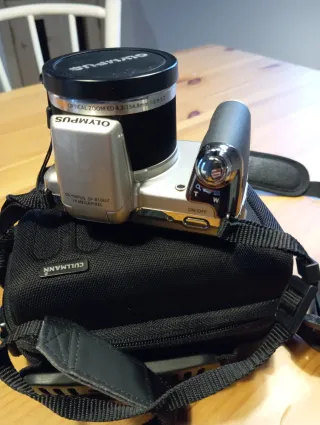 Cámara Olympus SP-810UZ 14MP