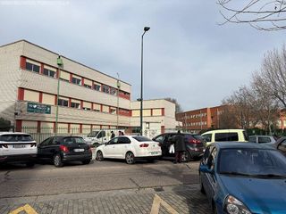 Local comercial en alquiler en Rondilla - Santa Clara en Valladolid