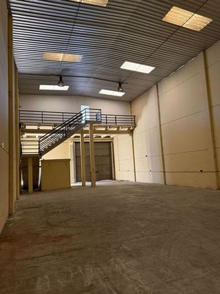 Nave industrial en alquiler en Reyes Católicos en Alcalá de Henares