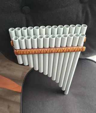 Zampoña cromática en dos hileras.