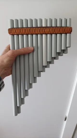 Zampoña cromática en dos hileras.