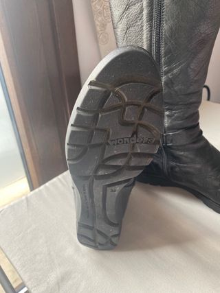 Botas de piel negras altas