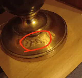 Lámpara de mesa madera y metal