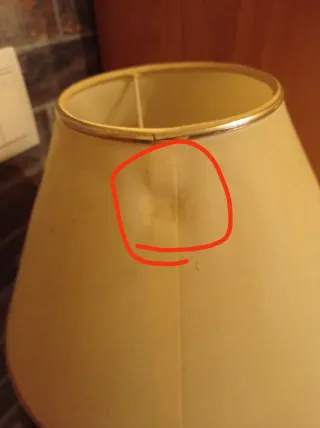 Lámpara de mesa madera y metal