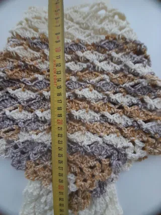 Toquilla tejida para bebé niña