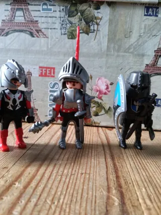 Figuras Playmobil Caballeros.