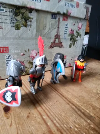 Figuras Playmobil Caballeros.