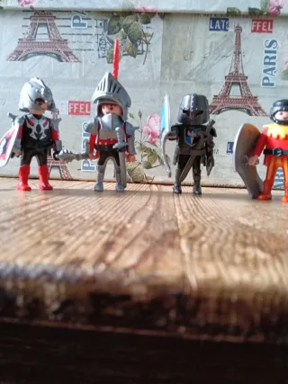 Figuras Playmobil Caballeros.