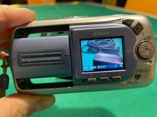 Nikon Coolpix 2500 Fotocamera Digitale