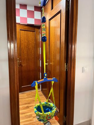 Bright Starts Saltador Puerta Columpio Interactivo
