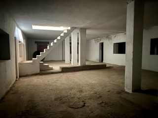 Local comercial en venta en Valdenoja - La Pereda en Santander