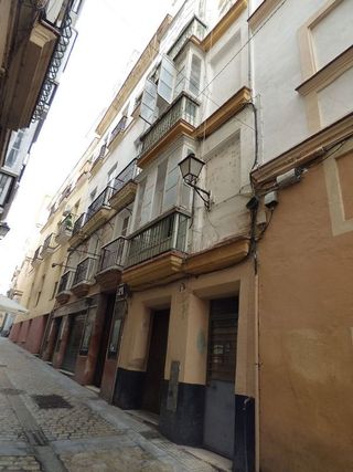 Edificio en venta en Centro Histórico - Plaza España en Cádiz