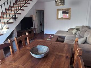 Casa adosada en alquiler en La Granja-La Colina-Los Pastores en Algeciras