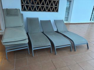 Tumbonas de metal con colchoneta (4)