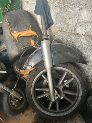 Dirección y Rueda Piaggio Beverly