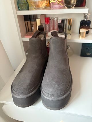 Stivaletti UGG grigi taglia 37