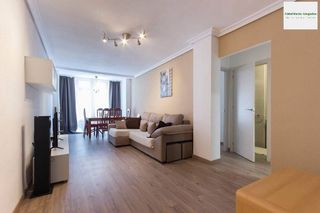 Piso en alquiler en Carolinas Altas en Alicante