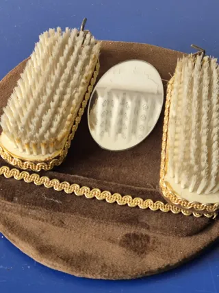 Set spazzole vintage con specchio