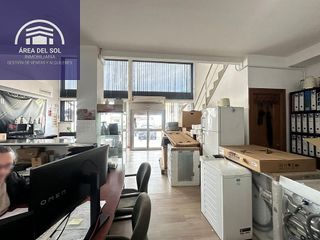 Local comercial en alquiler en Polígonos - Recinto Ferial Cortijo de Torres en Málaga