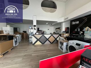 Local comercial en alquiler en Polígonos - Recinto Ferial Cortijo de Torres en Málaga