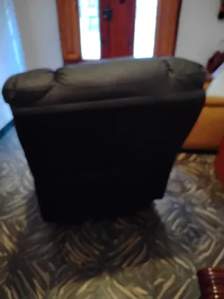 Sillón de piel negro