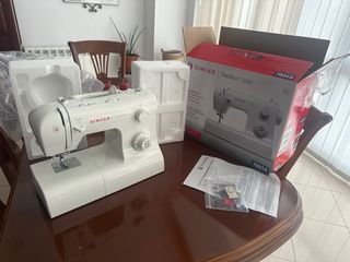 Máquina de coser Singer Tradition 2282