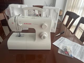 Máquina de coser Singer Tradition 2282