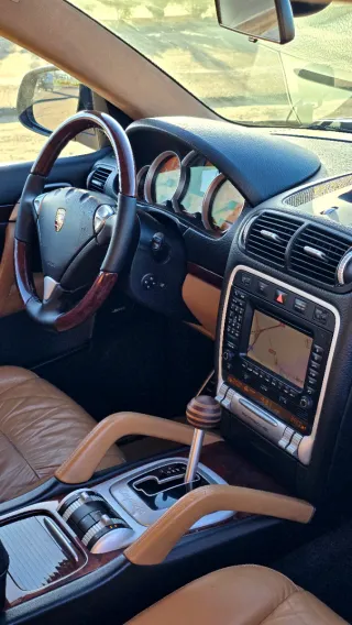 Porsche Cayenne 2005