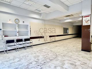 Local comercial en alquiler en San Pedro de Deusto-La Ribera en Bilbao
